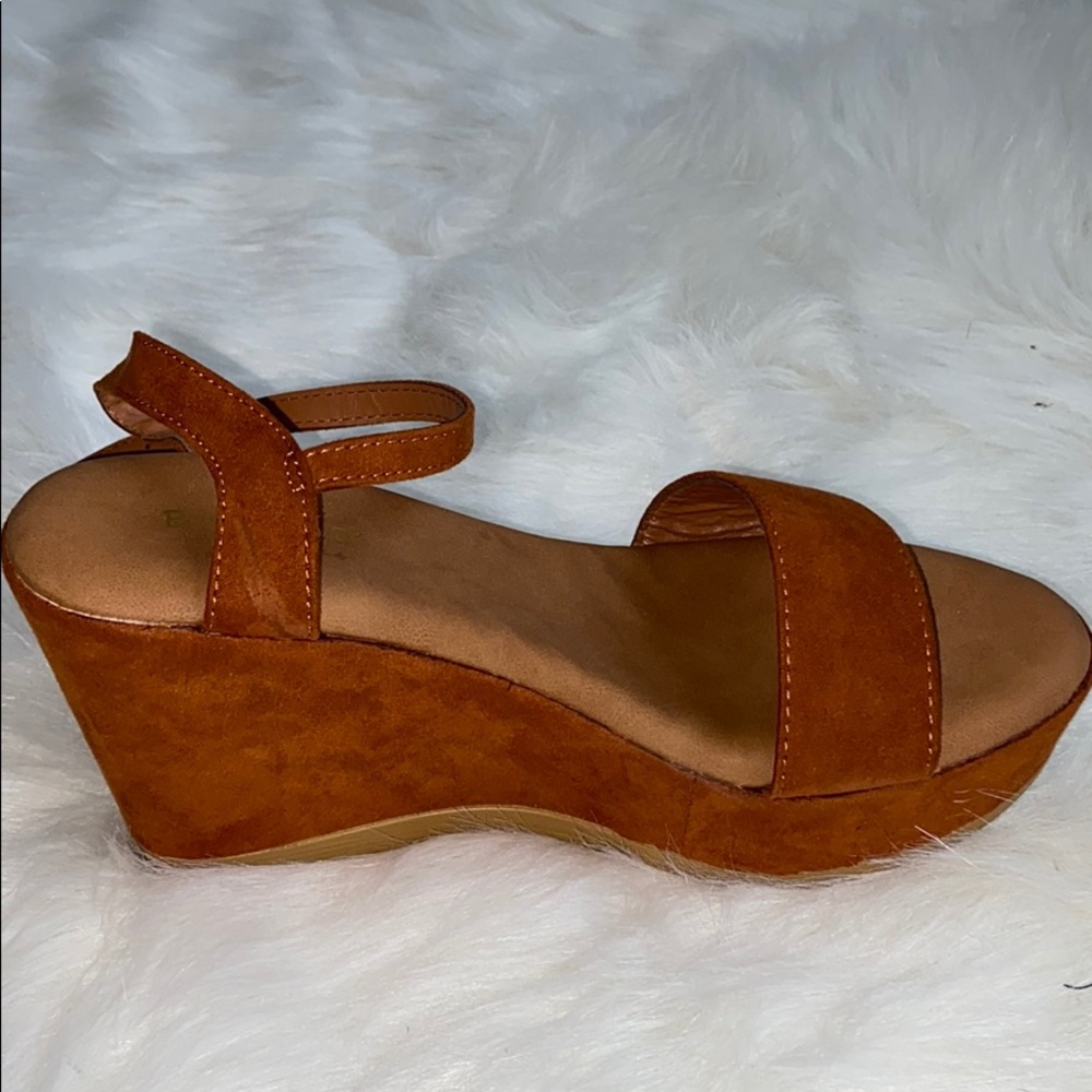 Bamboo brown wedges